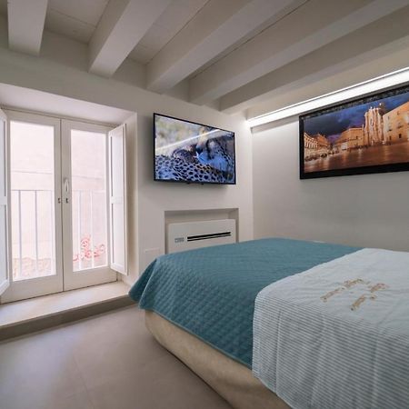 Ortigia Charme Piazza Duomo Apartment Syracuse Exterior foto