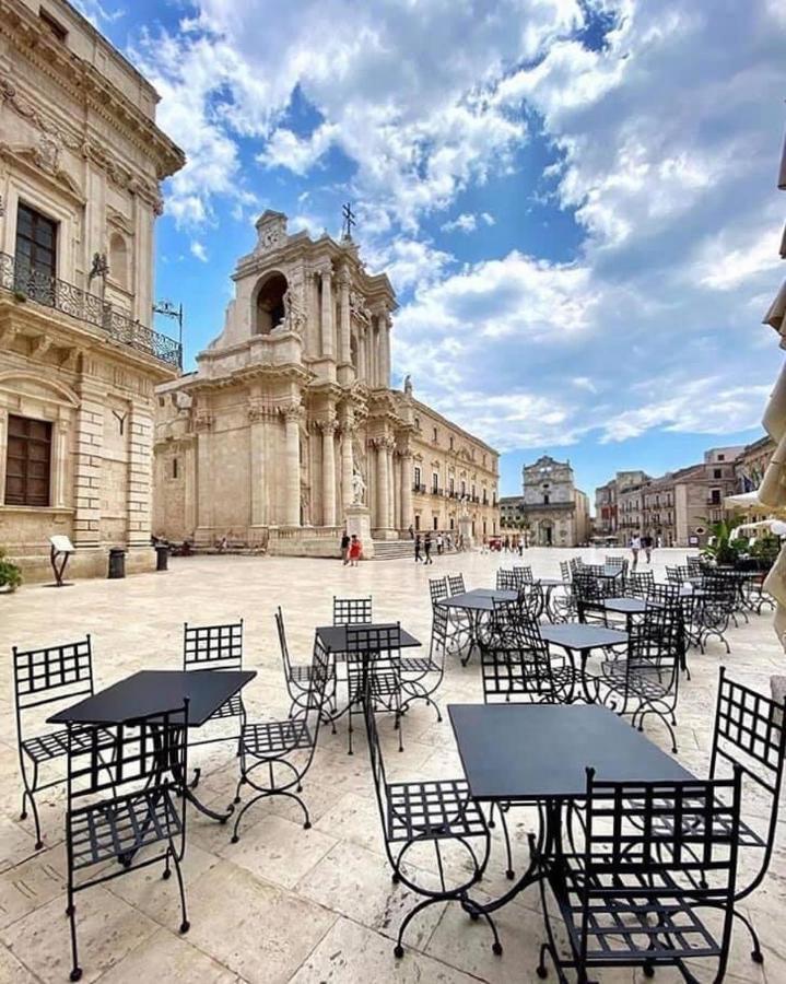 Ortigia Charme Piazza Duomo Apartment Syracuse Exterior foto