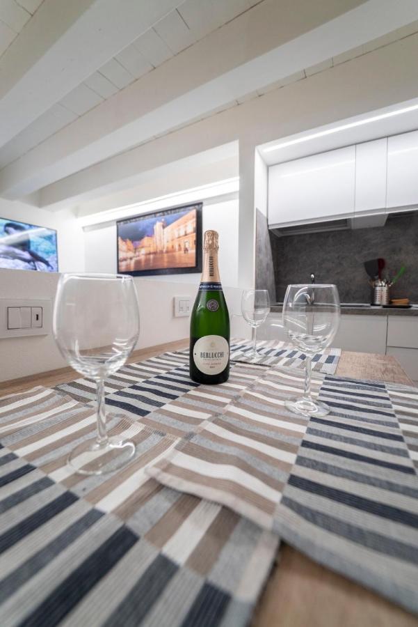 Ortigia Charme Piazza Duomo Apartment Syracuse Exterior foto